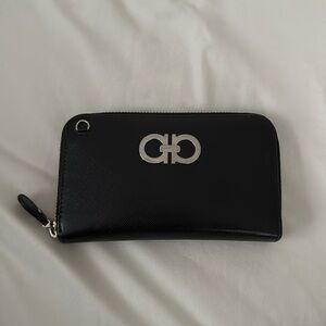Great condition Ferragamo leather wallet